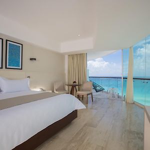 Altitude Corner Suite Ocean Front